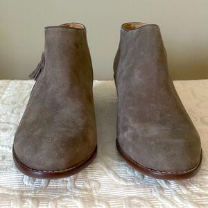 Vionic Serena Suede Gray Ankle Bootie Tassel Zip Up Size 8.5